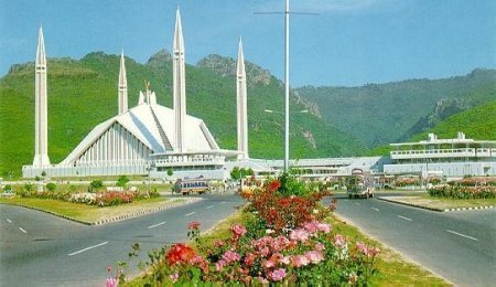 mosque in Pakistan