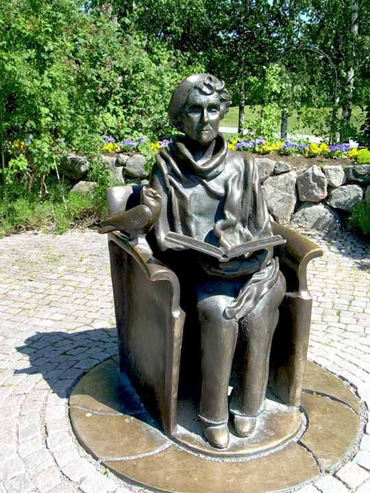 Astrid Lindqrenin heykəli