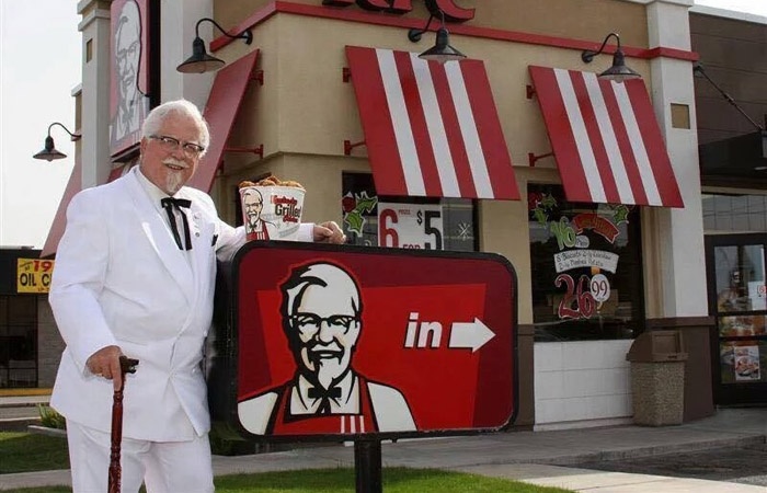 KFC-nin yaradıcısı Polkovnik Sanders