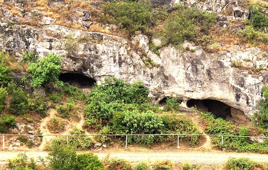 Tağlar mağarası