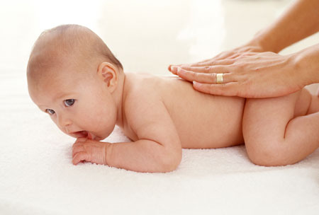 körpə uşağı massaj (baby massage)